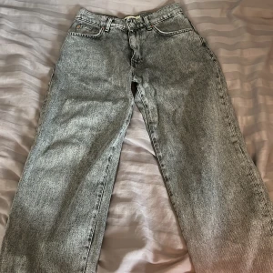 WoodBird jeans - WoodBird jeans bra skick storlek 27/30 pris ej hackat i sten
