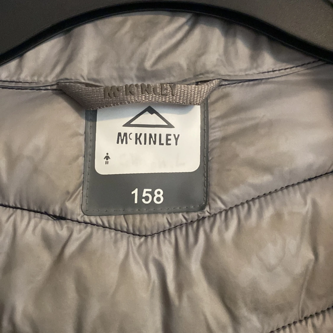 Mörkblå dunjacka från McKinley - 2