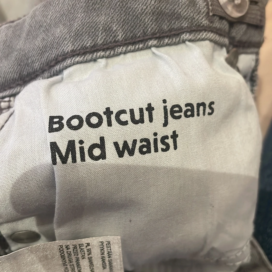 Grå bootcut jeans från Kappahl - 3