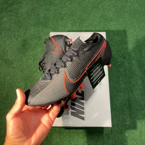 Nike Mercurial Vapor 13 AG - Storlek 42, Helt nya med box och Skopåse 