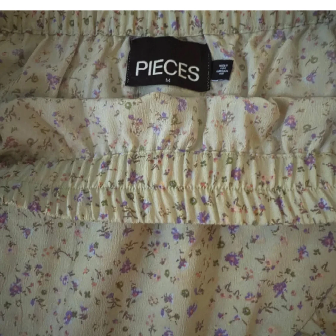 Blommigt set från Pieces - 3