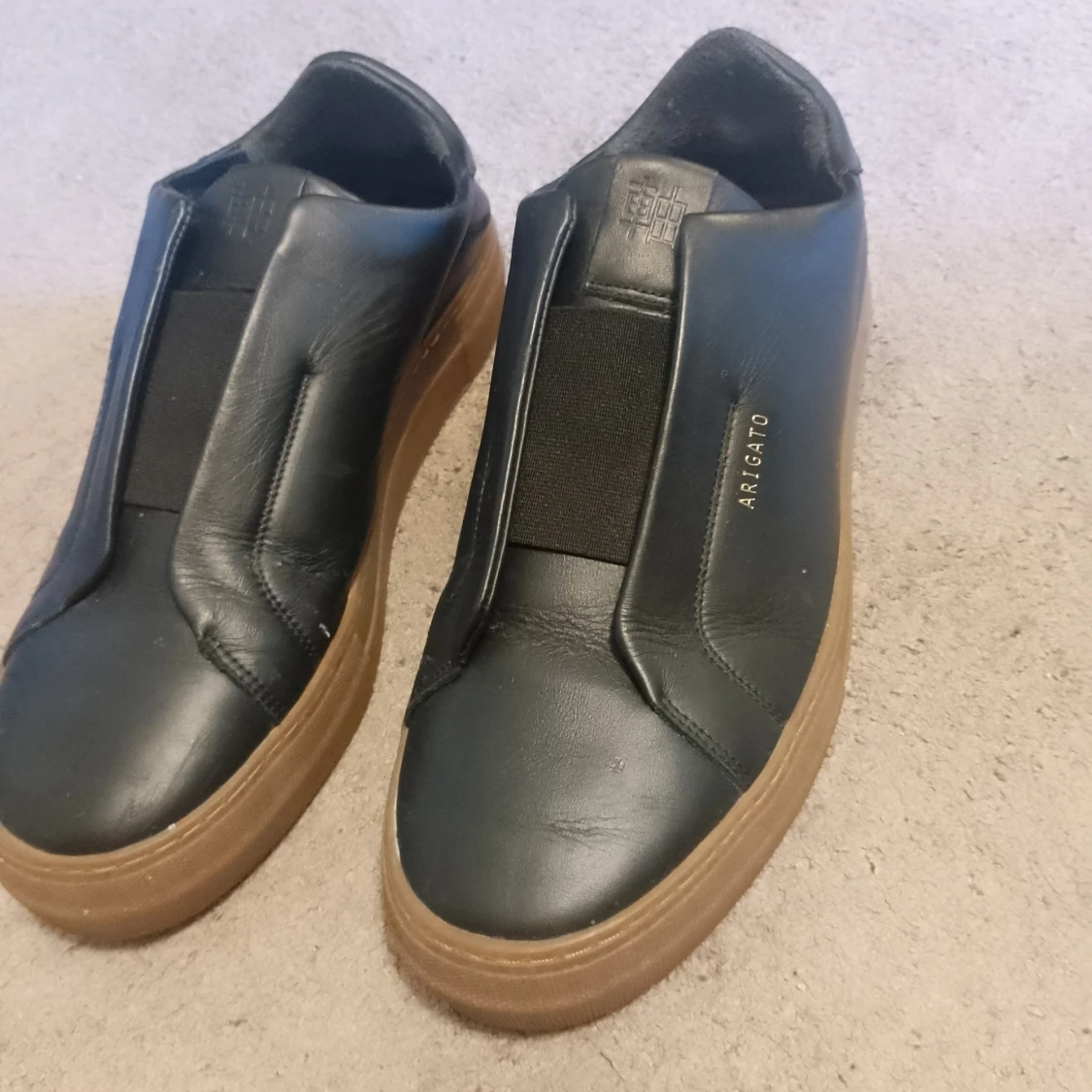 Svarta sneakers från Axel Arigato st 40 - 1