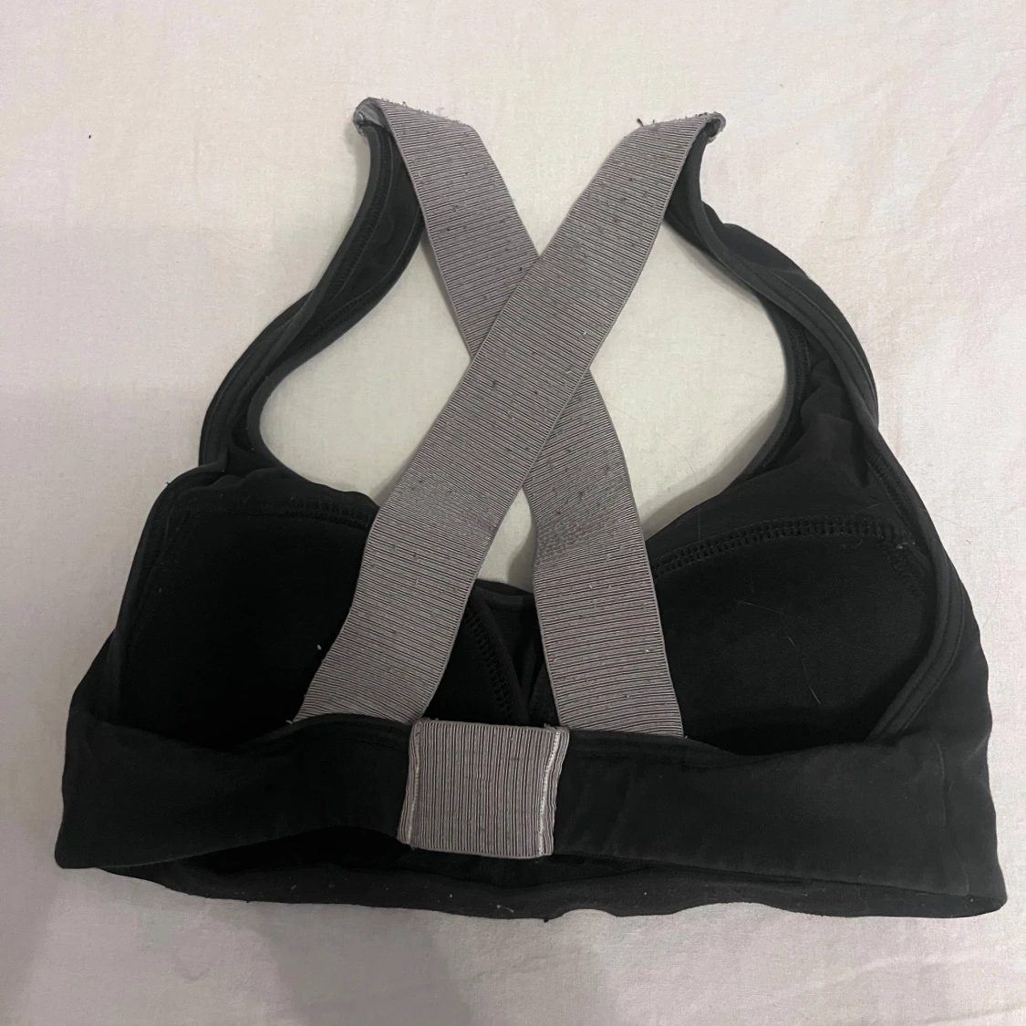 Svart linnetopp från Calvin Klein - 1