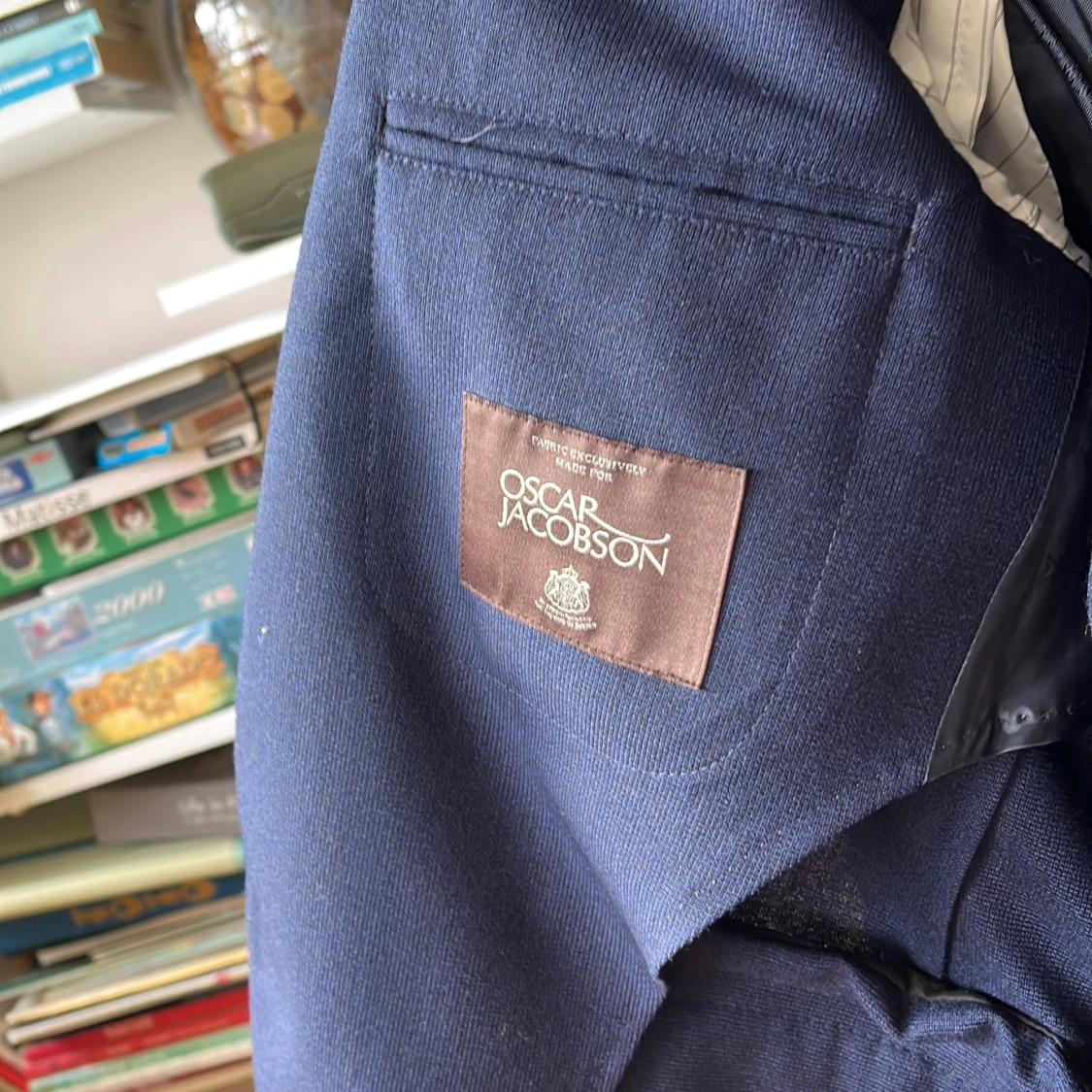 Marinblå kostym från Oscar Jacobson - 4