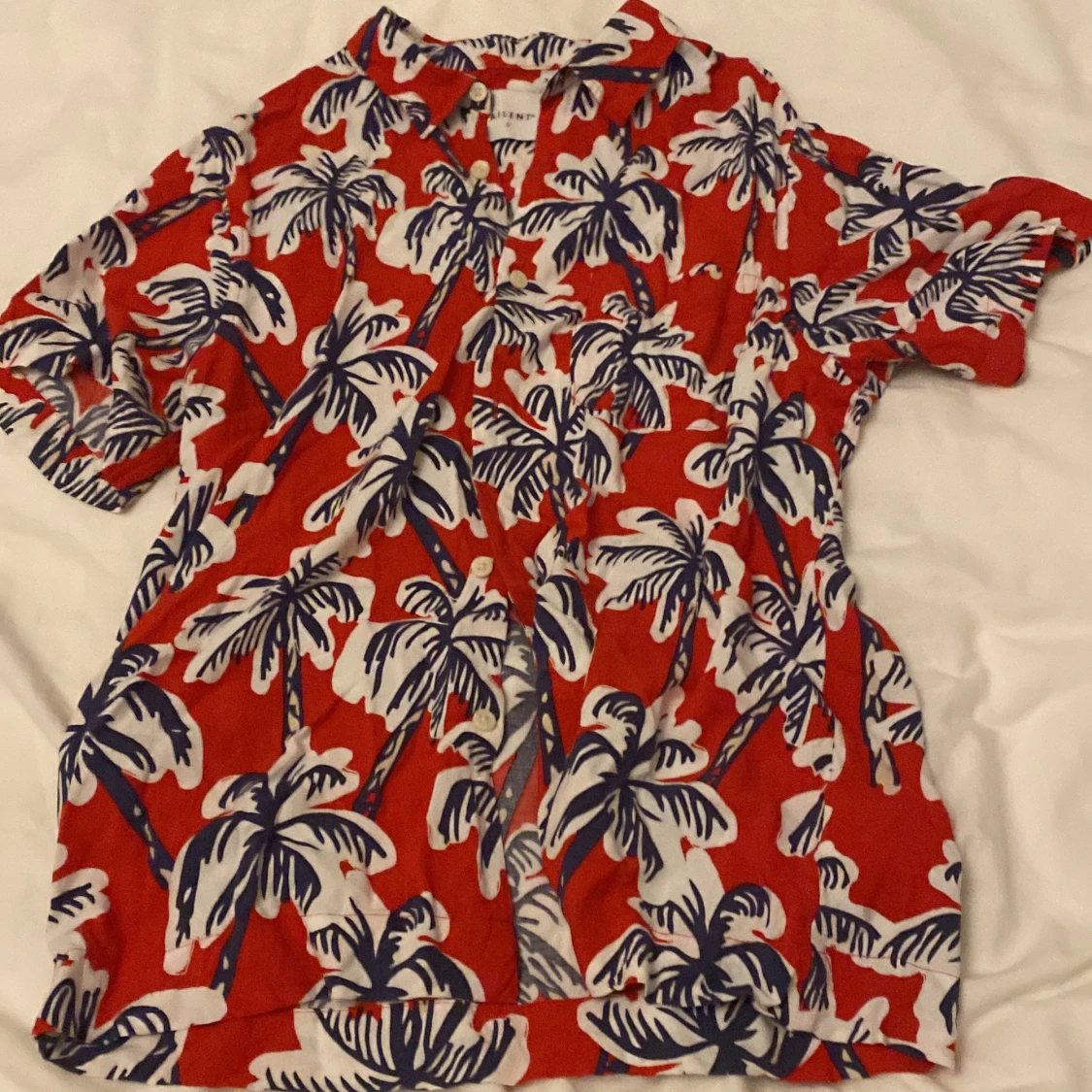 Röd mönstrad skjorta från Vailent