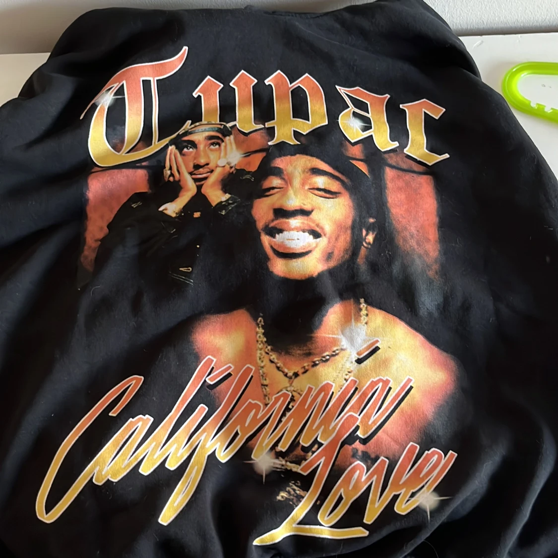 Svart Tupac hoodie från Pull&Bear - 3