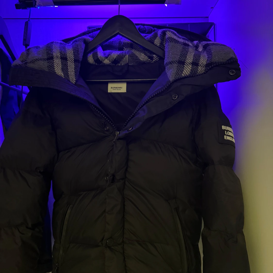 Svart dunjacka från Burberry - 1