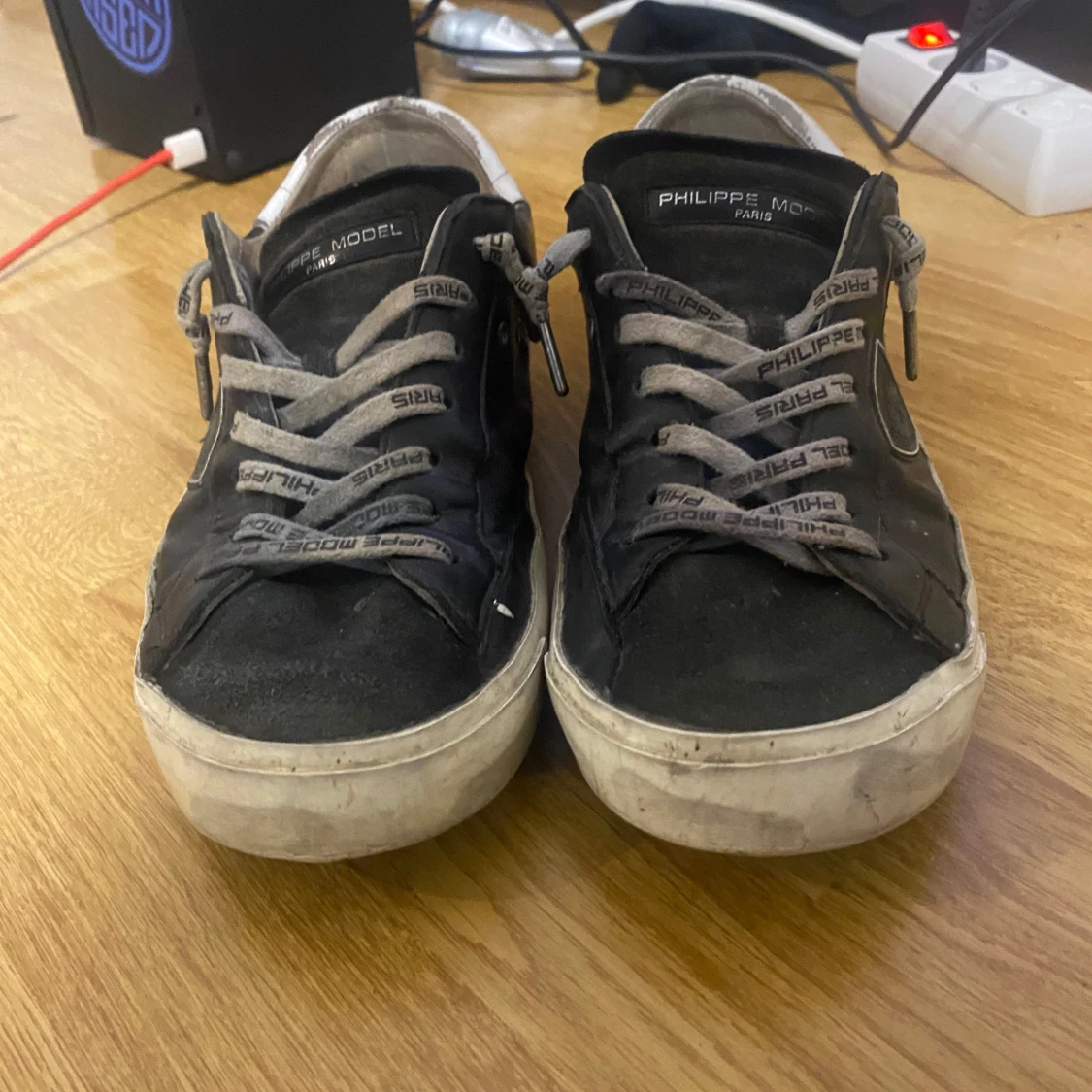 Svarta sneakers från Philippe Model - 1