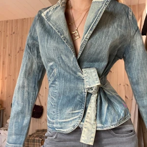 Jeans jacka - SUPER snygg topp / blus / jacka