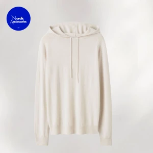 Tiger of Sweden huvtröja  - Krämvit huvtröja från Tiger of Sweden i 100% merino ull. Tröjan är i storlek S. Tröjan är använd och har täcken på användning, men är fortfarande i fint skick. Hör av er vid fler frågor! 