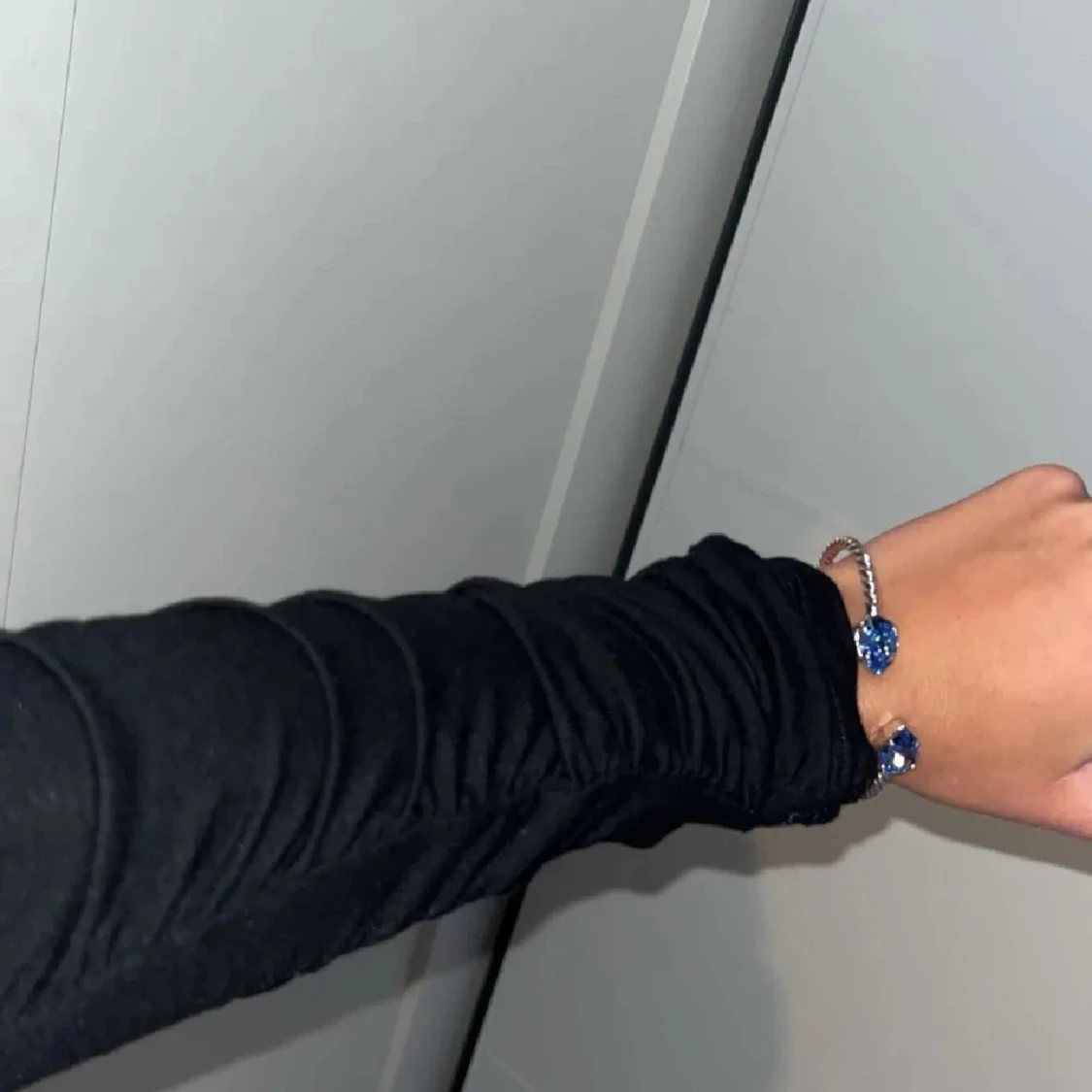 Svart långärmad topp - 1