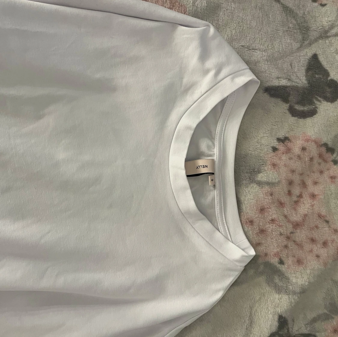 Vit långärmad tröja från Nelly helt ny - 4