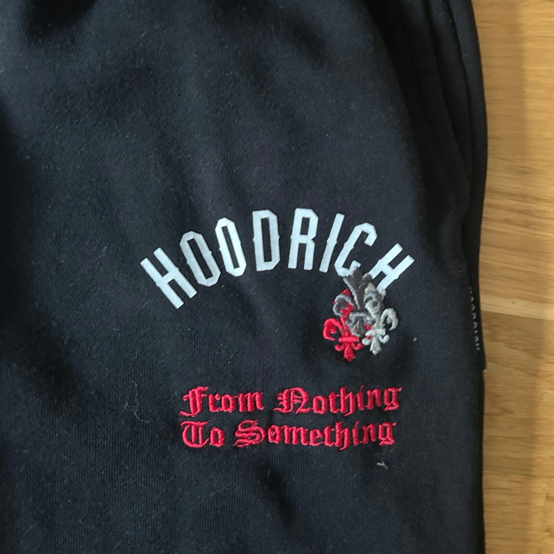 Svarta mjukisbyxor från Hoodrich barnstorlek S 8-10 års ålder  - 2