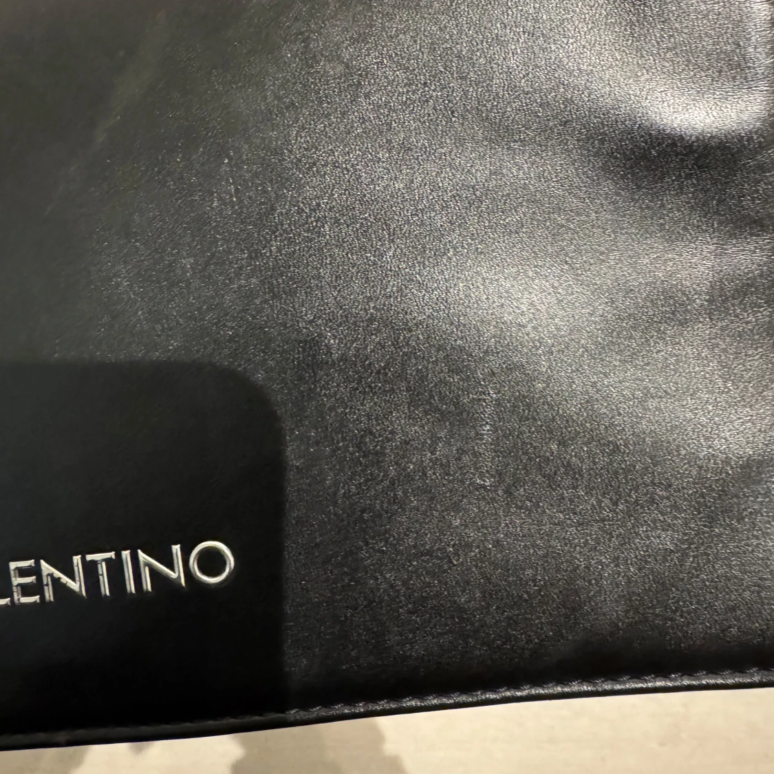 Svart axelväska från Valentino - 1