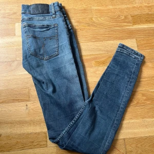 Jeans bundle  - Jeans bundle !! 4 st par tiger of Sweden jeans I topp skick! Om du vill ha längder på Jeansen är det bara att höra av sig, sjukt bra deal 