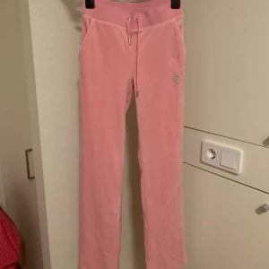 Juicy Couture byxor - 🤍