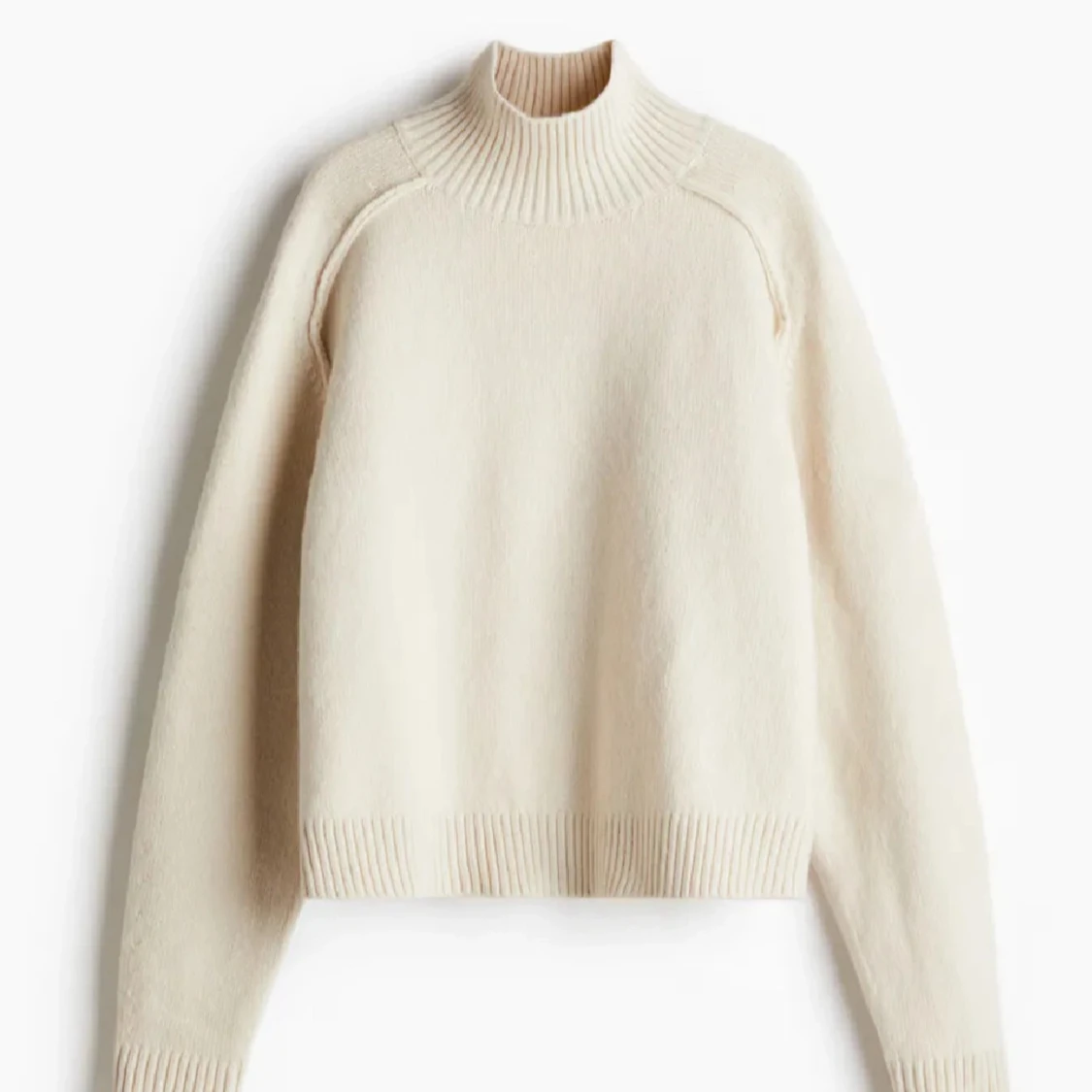 Beige polotröja i ullmix - 1