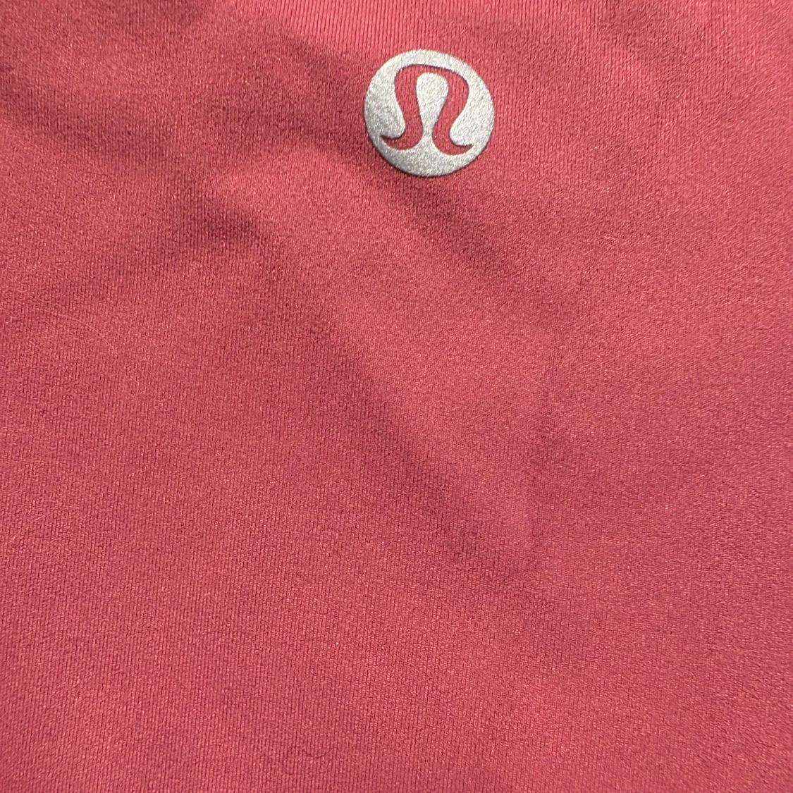 Lila rosa linnetopp från Lululemon - 2