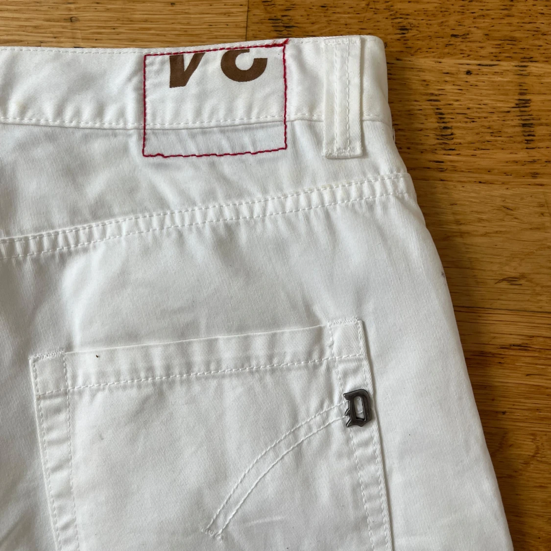 Vita straight jeans från Dondup  - 2