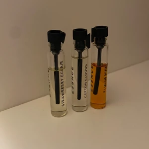 Essnce testers - 2st Essnce testers❤️(Strawberry eclair är såld!) Cotton clouds och Ella la nuit. 40kr för båda eller 25kr styck❤️ Skriv för frågor eller fler bilder!
