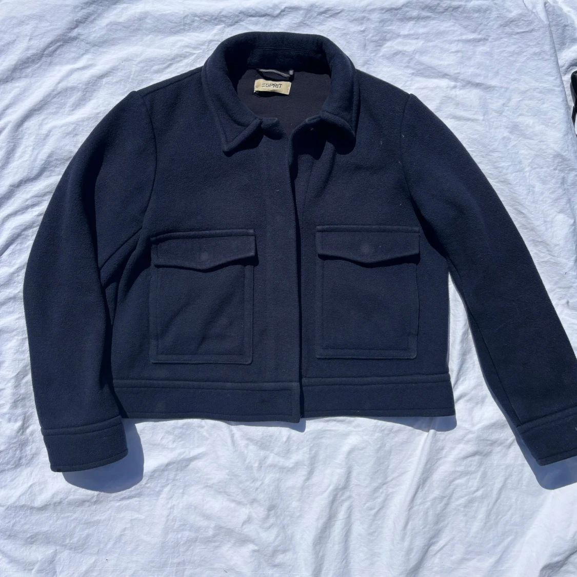 Mörkblå ulljacka från Esprit