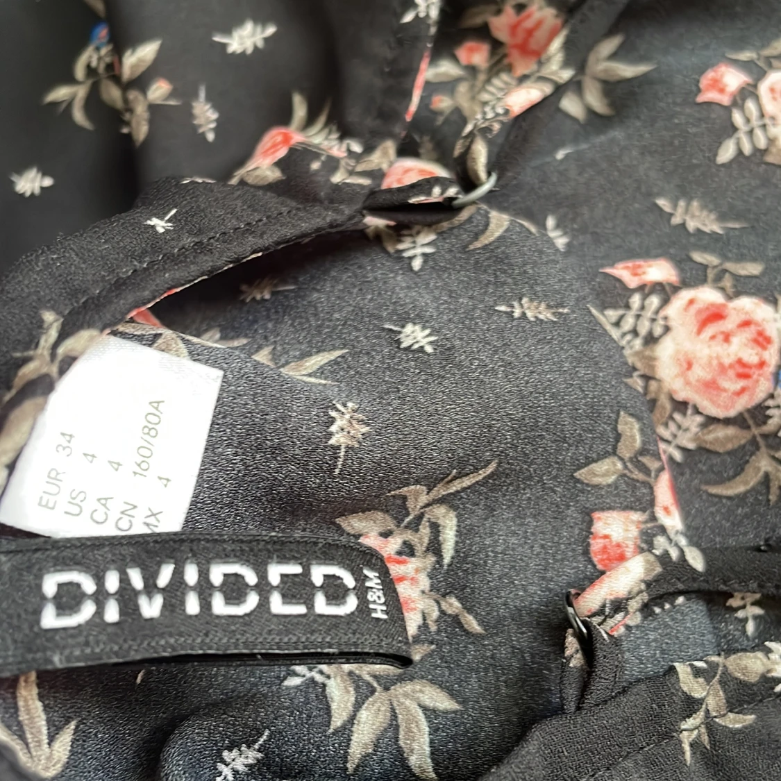 Blommig linnetopp med spets från H&M - 2