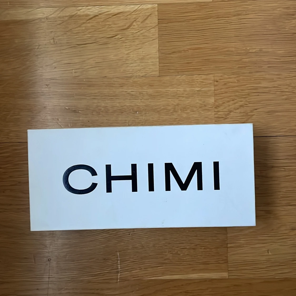 Grå transparenta CHIMI solglasögon