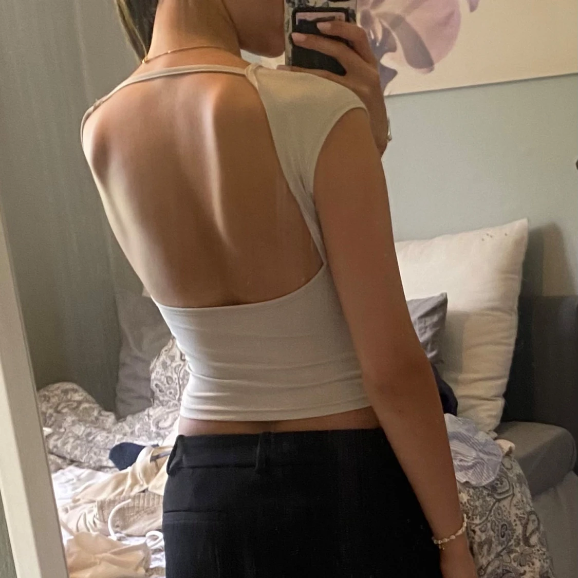 Beige croppad topp med öppen rygg - 1