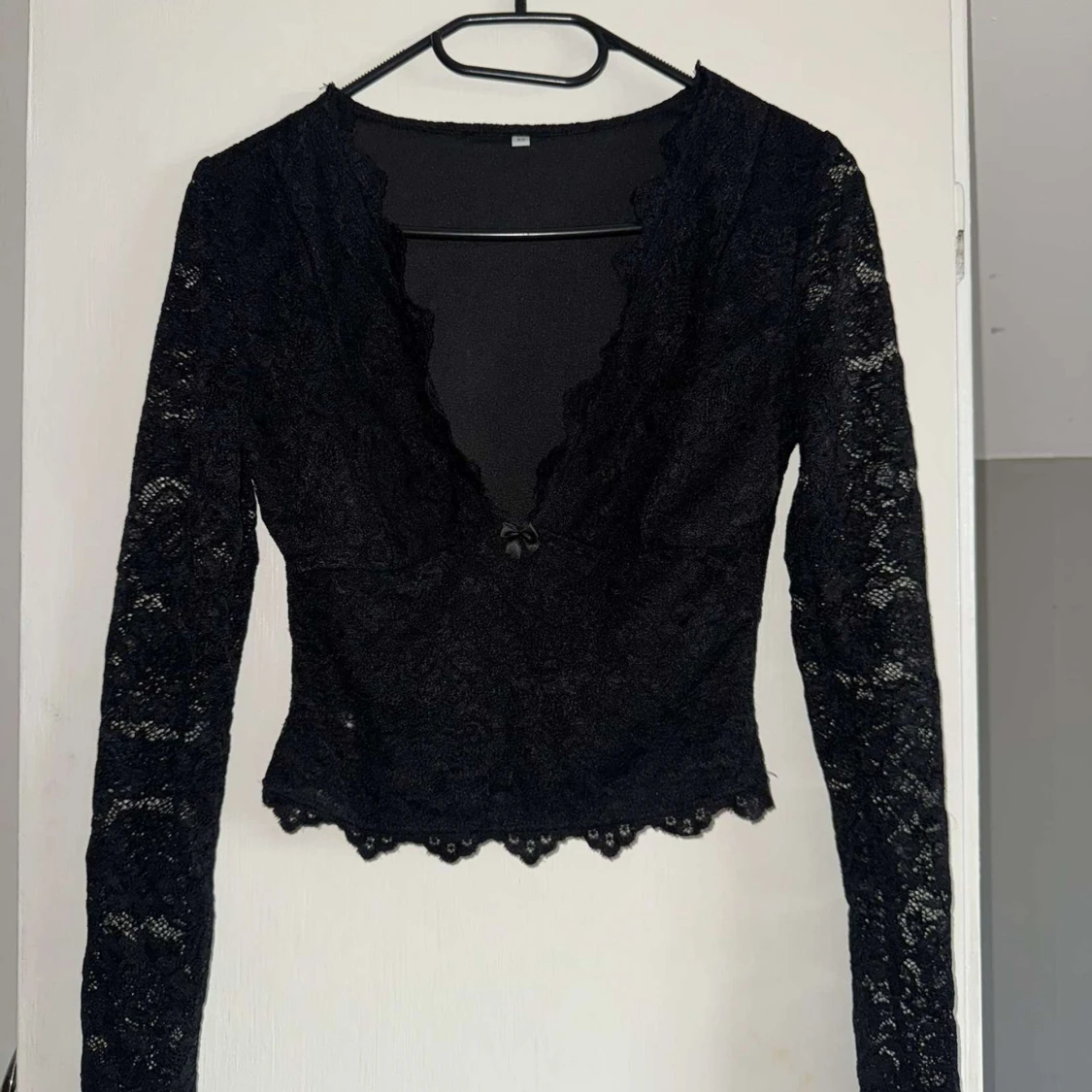 Svart spetsblus