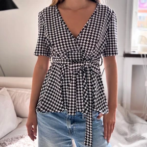 Topp!  - Så snygg omlott topp!