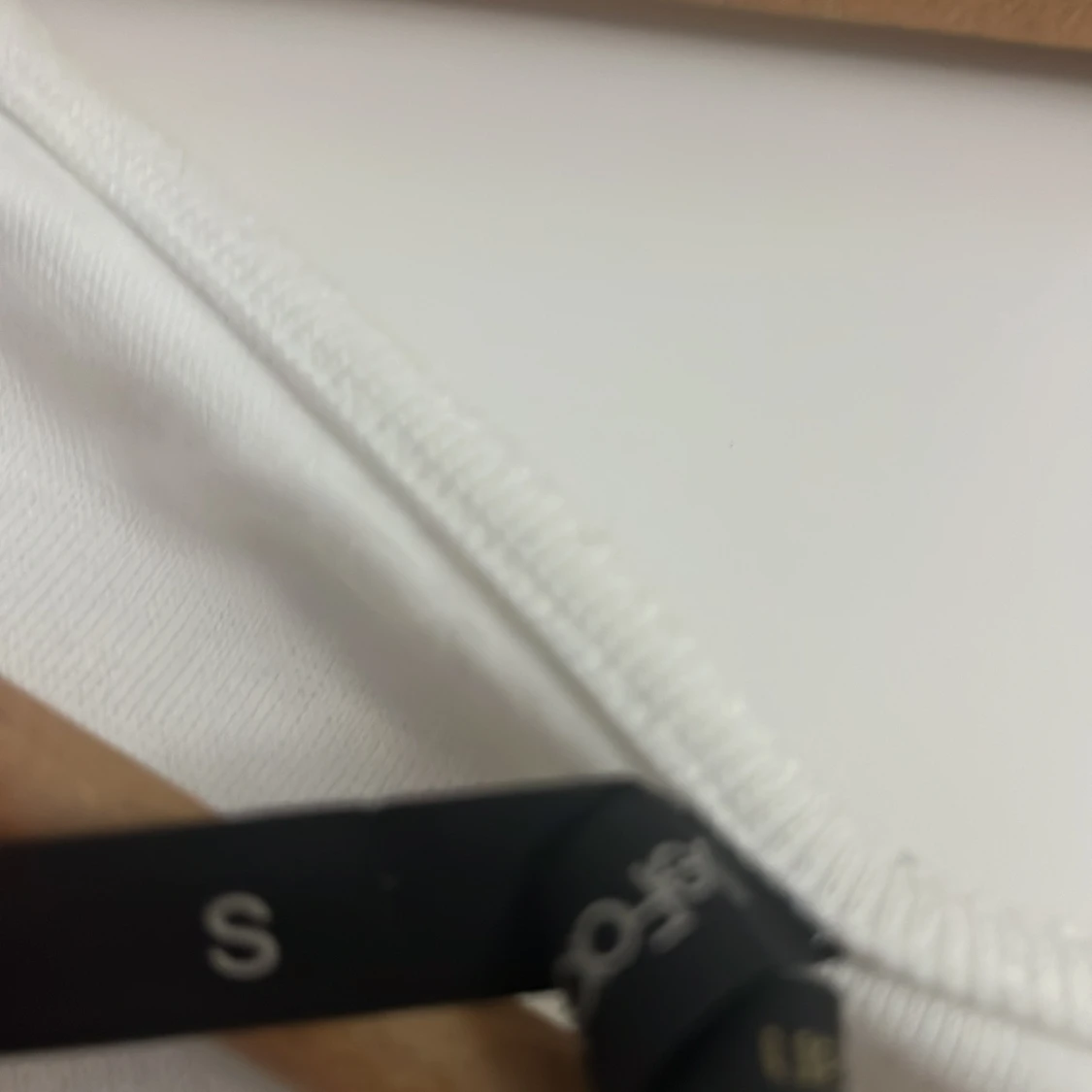 Vit croppad topp med fyrkantig ringning - 2