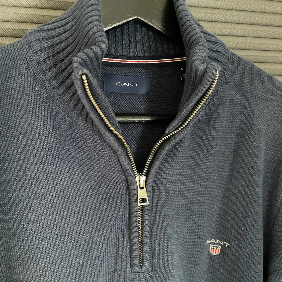 Marinblå stickad tröja från GANT