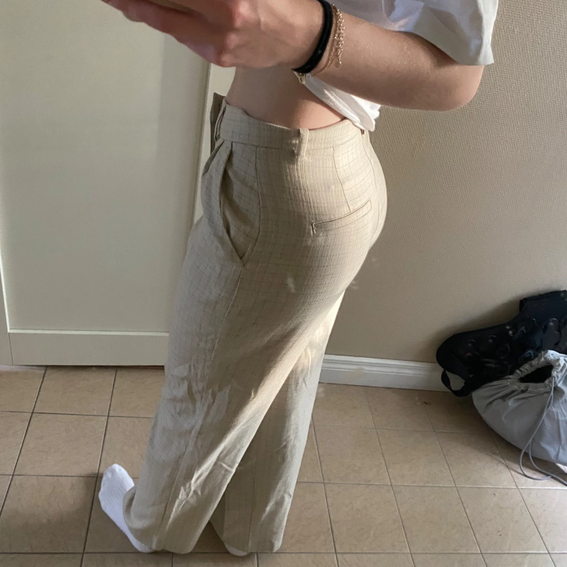 Beige kostymbyxor från Adoore - 1