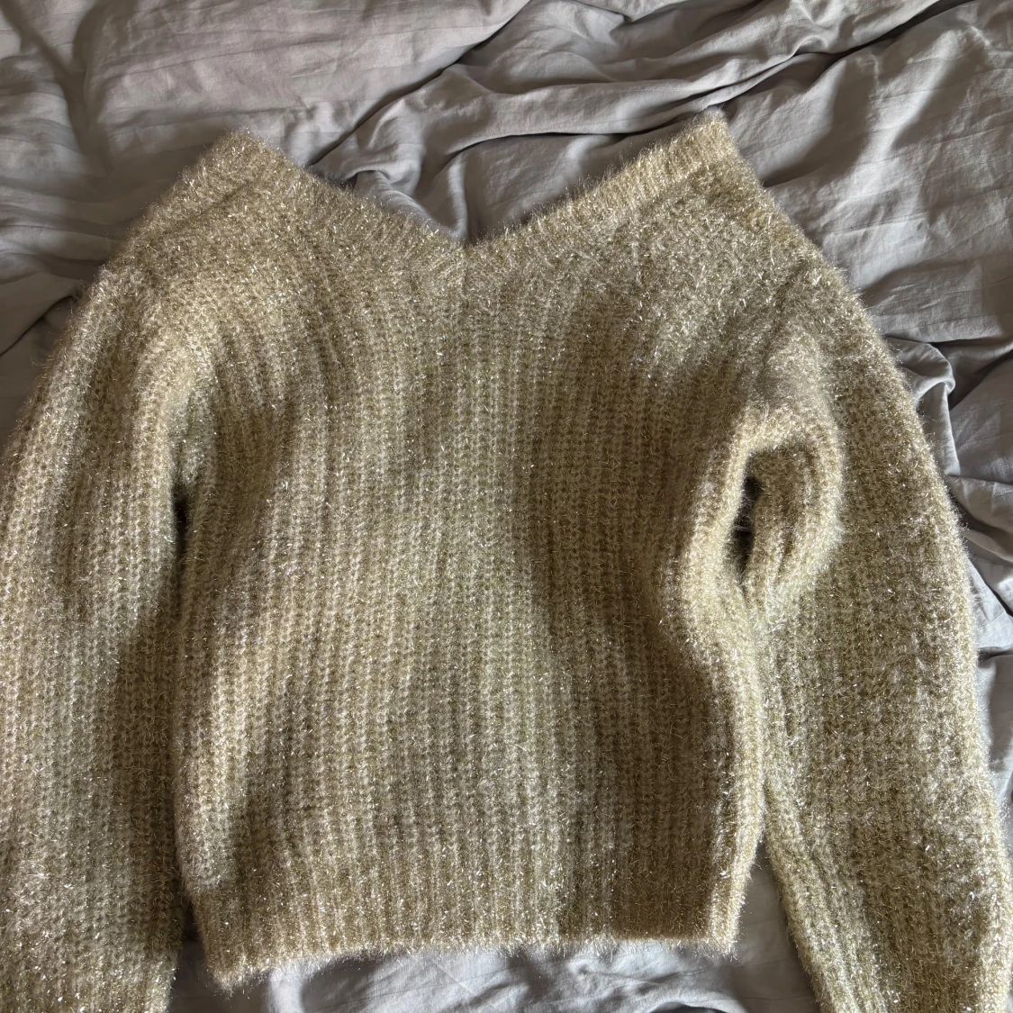 Glittrig beige stickad tröja Bik Bok - 2