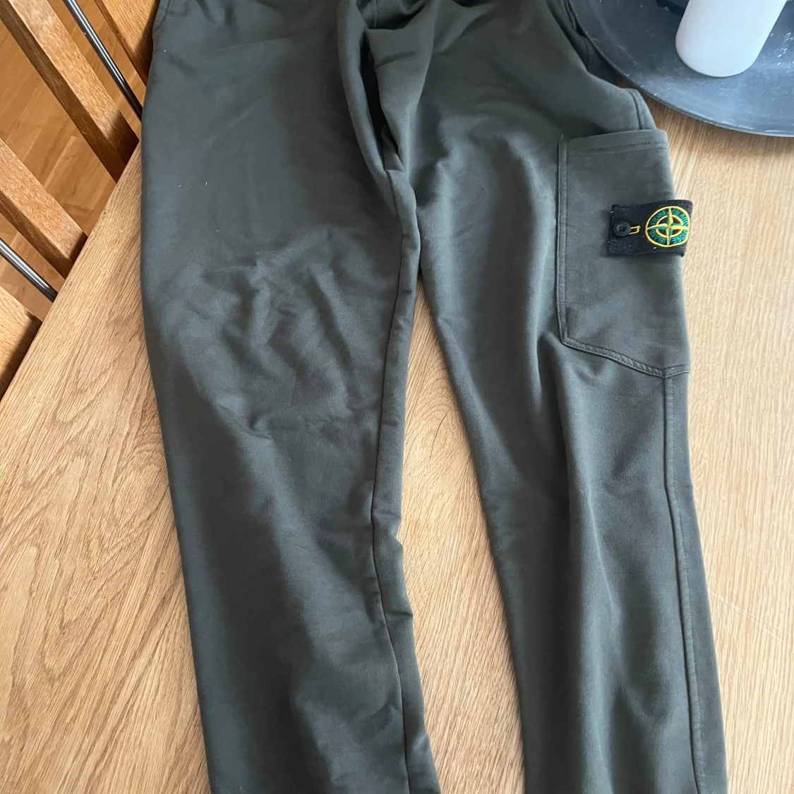 Stone Island gröna mjukisbyxor - 1