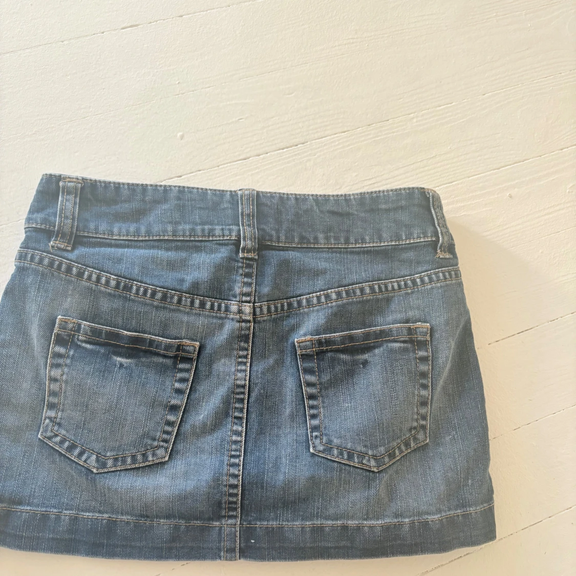 Lågmidjad jeanskjol  - 1