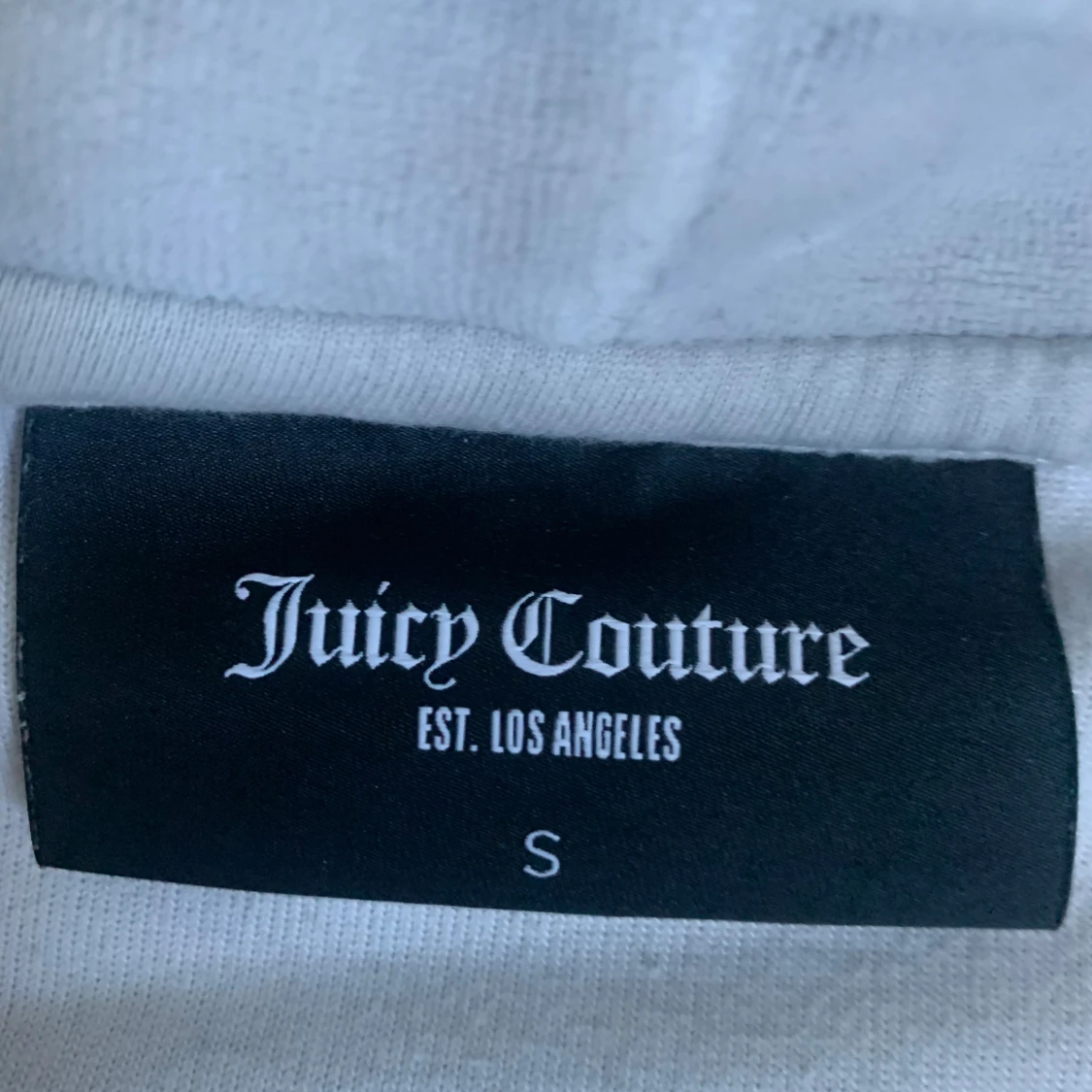 Ljusgrå hoodie från Juicy Couture - 2
