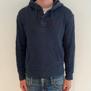 Ralph lauren hoodie  - Köp sker nu via ricodelluxury.com  