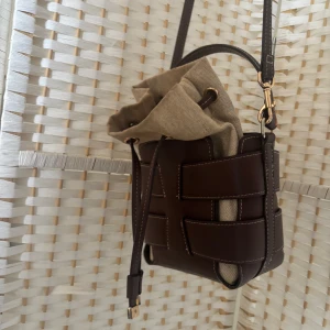 Bucket bag - Från hm
