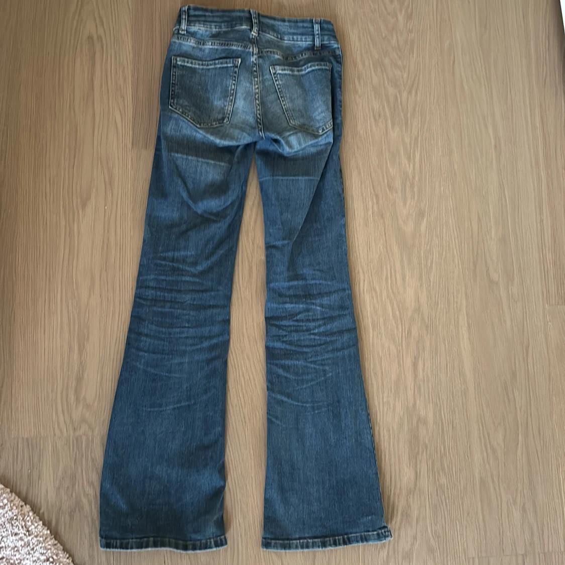 Nelly jeans( blå bootcut jeans/ lowaist ) - 1