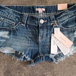 Xtra lowwaist jeansshorts - Supersnygga💕 nya med lapp och inplastade💕slutsålda på hemsidan💕 postar inom 24h vid snabba köp