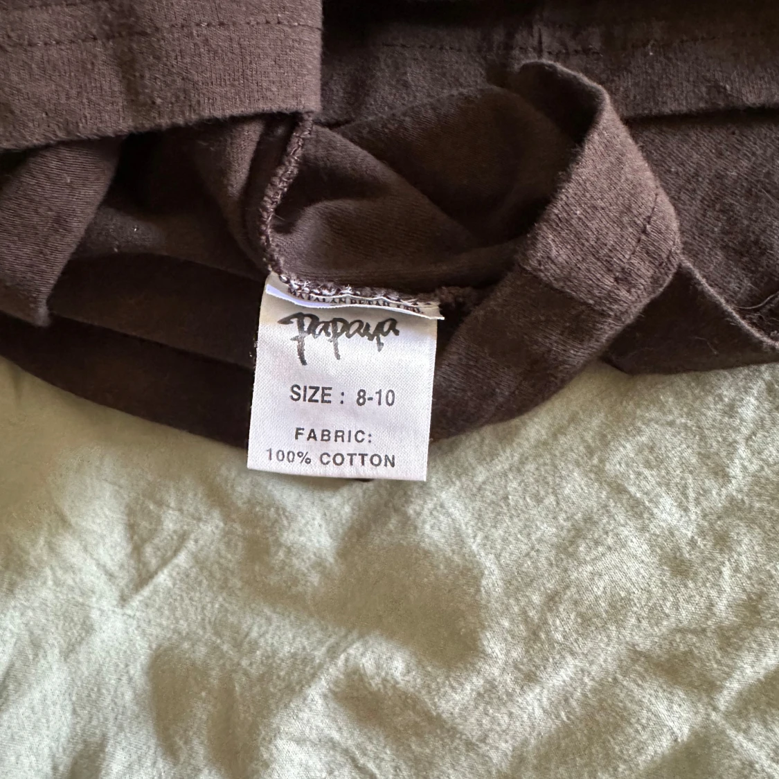 Brun v-ringad topp  - 4