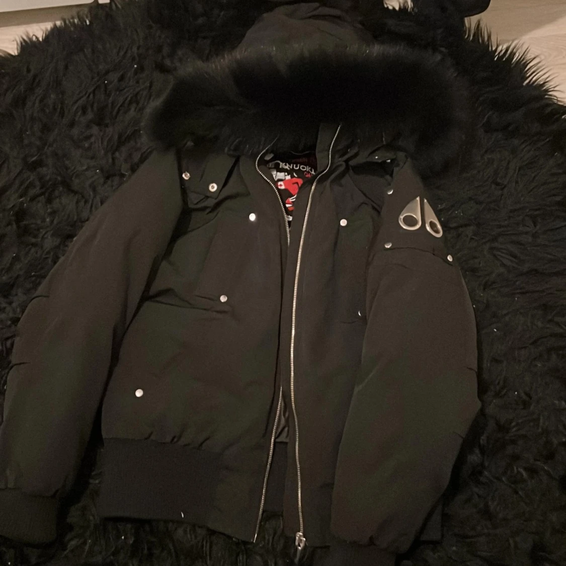 Svart pufferjacka från Moose Knuckles - 4