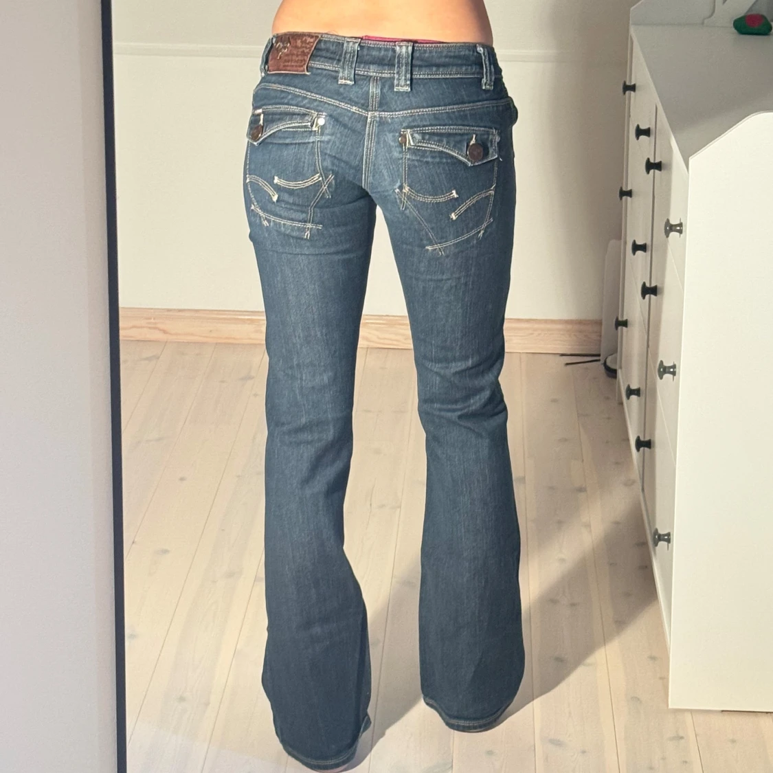 Low bootcut jeans  - 2