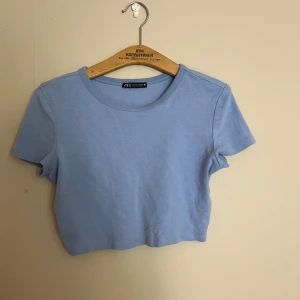 Cropad T-shirt - Använd men i bra skick