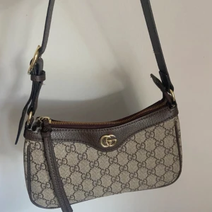 Gucci väska  - Skriv privat!