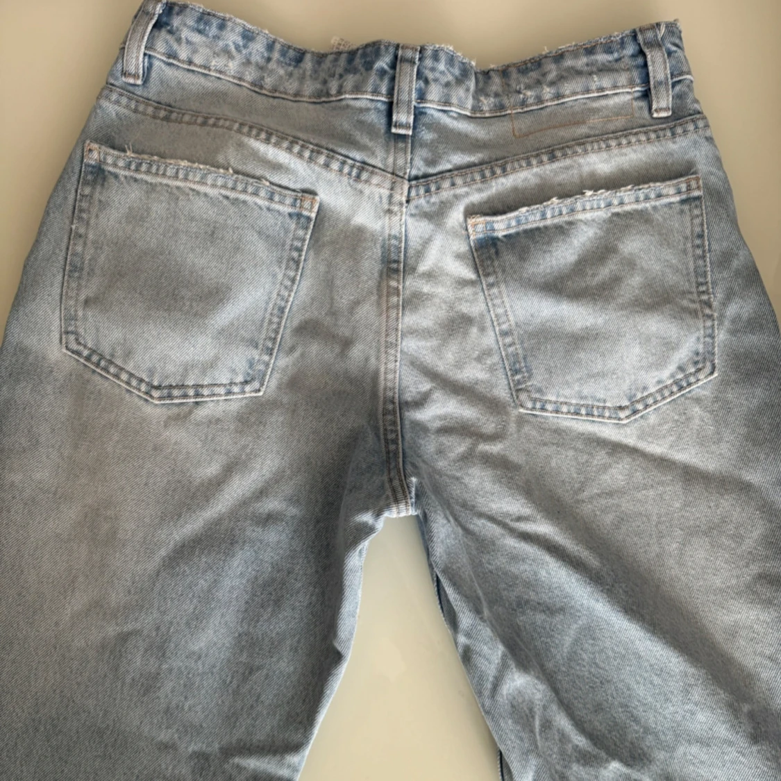 Low straight jeans från Zara - 3