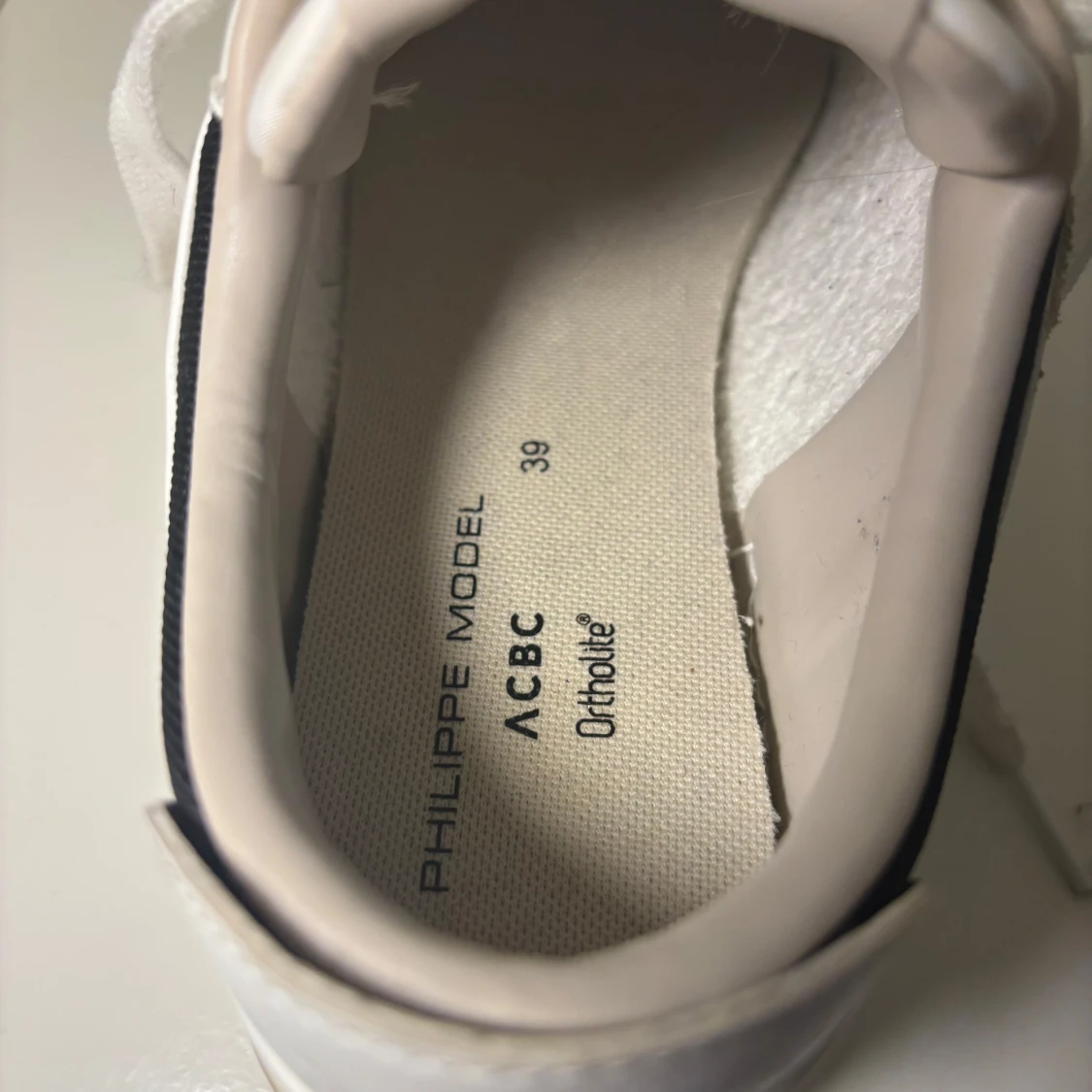 Vita sneakers från Philippe Model - 4