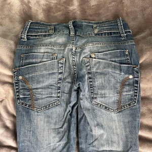 Gina jeans - 💕💕