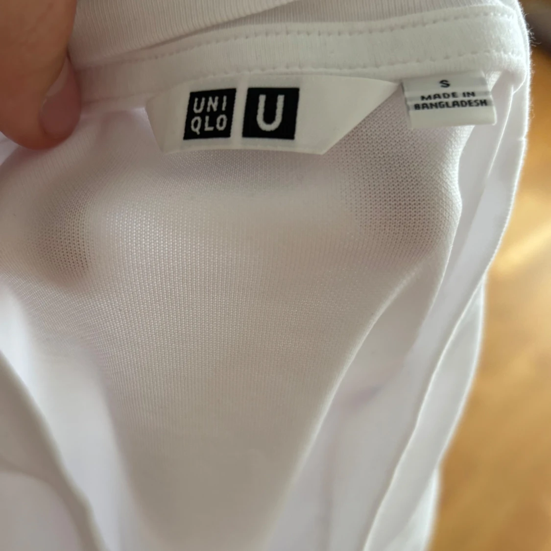Vit t-shirt från Uniqlo U strl S - 2